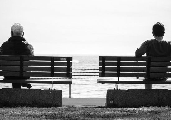 bench-black-and-white-resting-90639